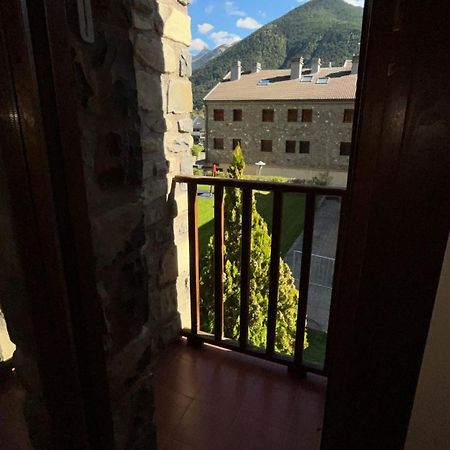 Apartamento El Roble ビリャヌア エクステリア 写真
