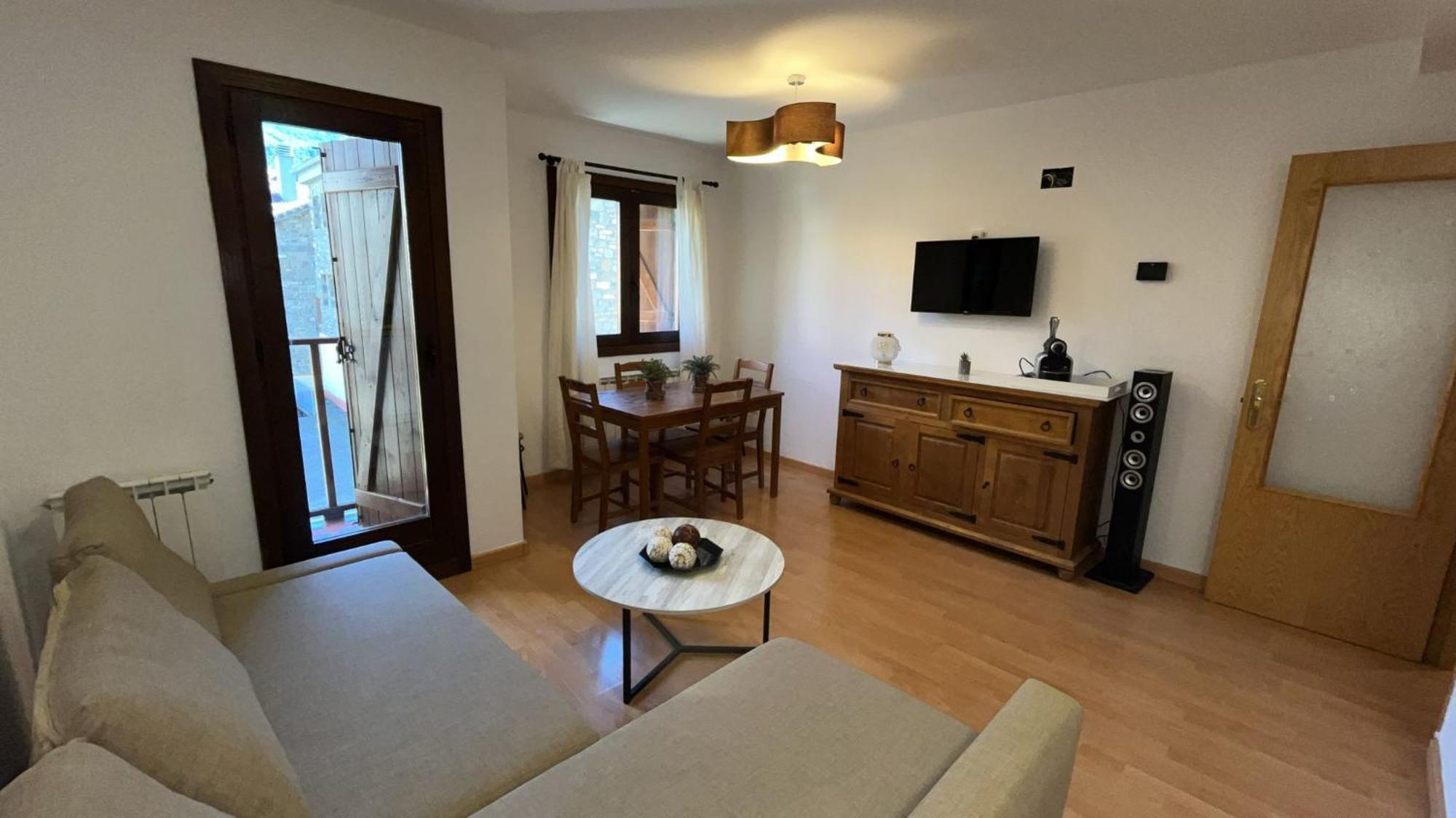 Apartamento El Roble ビリャヌア エクステリア 写真